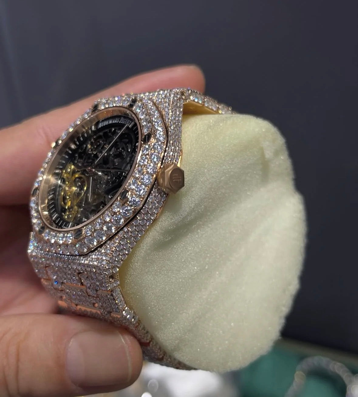 VVS-1 Diamond Watch (Does Arrive With Logo)