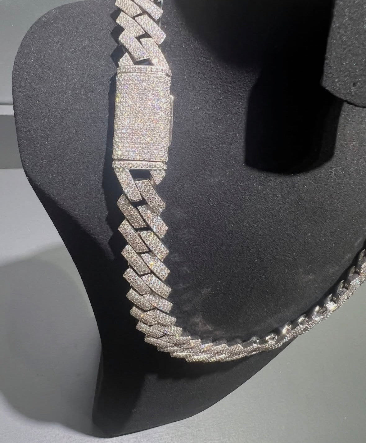 VVS-1 Moissanite Cuban Chain