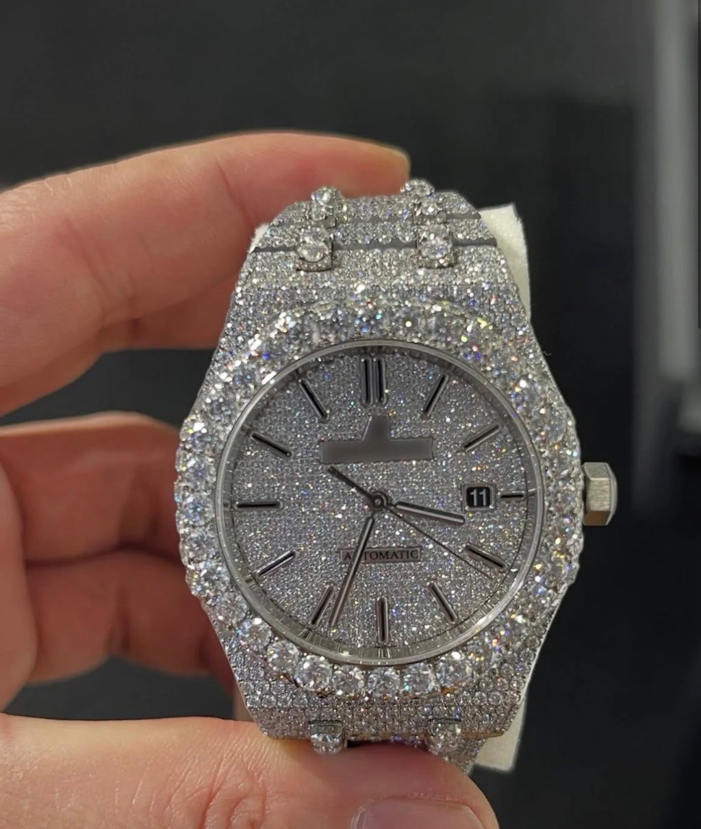 VVS-1 Diamond Watch (Does Arrive With Logo)