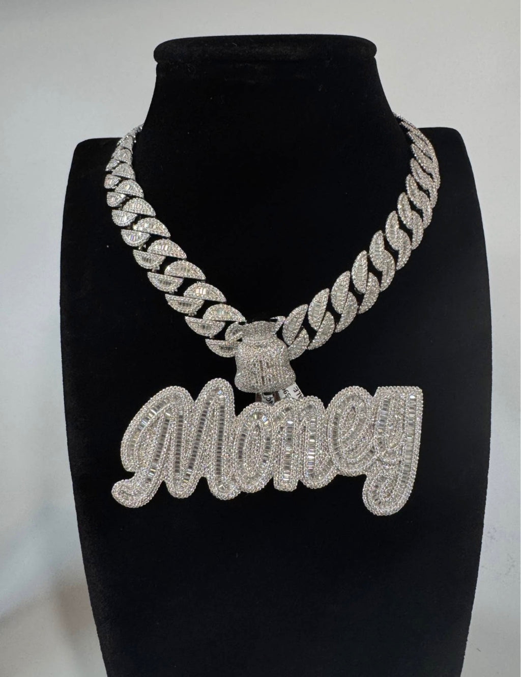 SILVER MOISSANITE CHAIN AND PENDENT