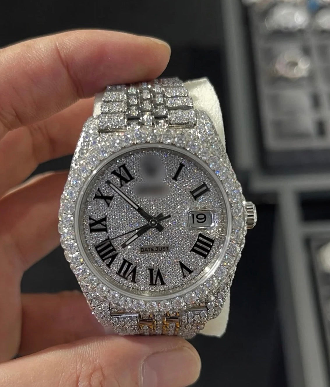 VVS-1 Diamond Watch (Does Arrive With Logo)