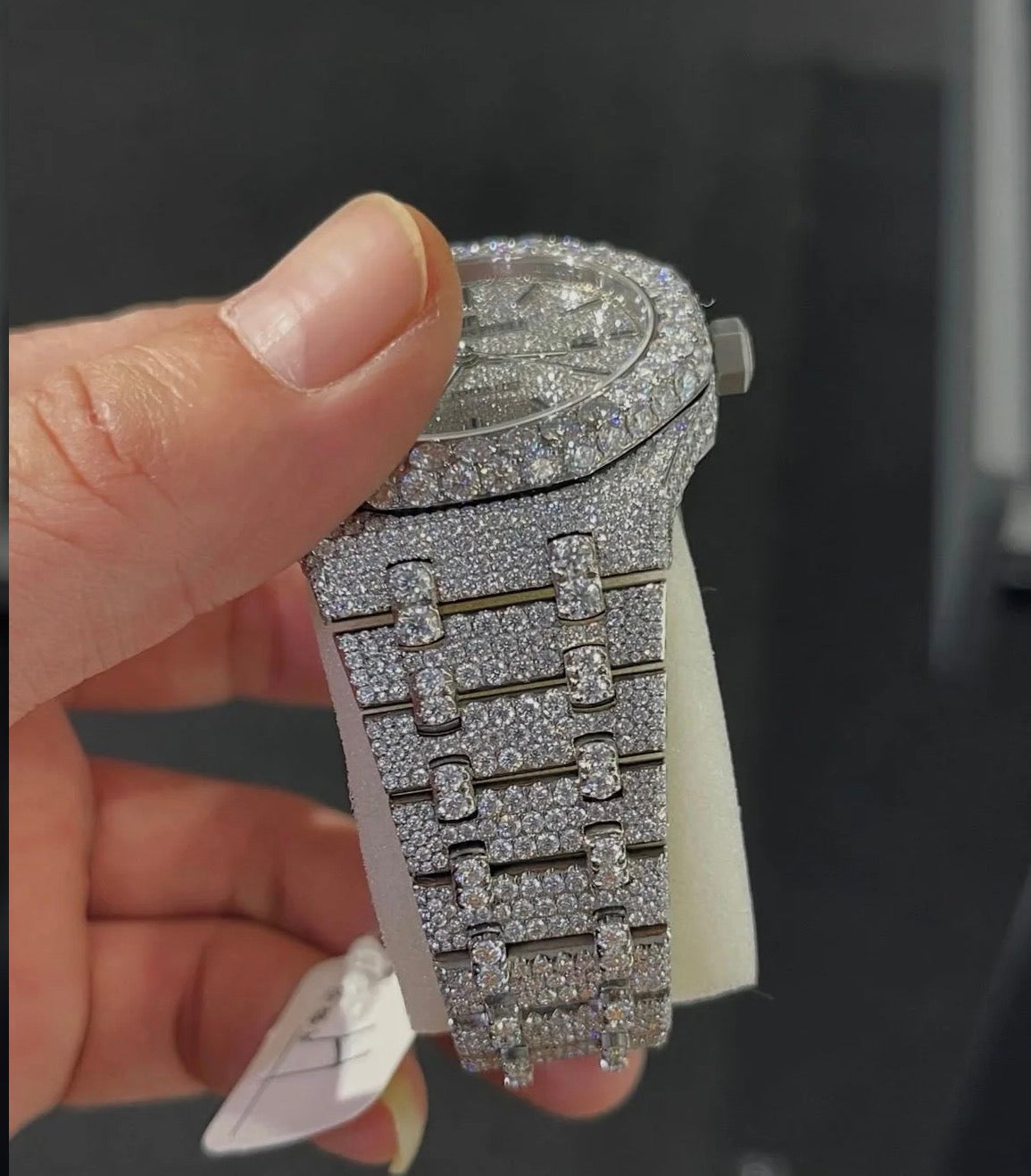 VVS-1 Diamond Watch (Does Arrive With Logo)